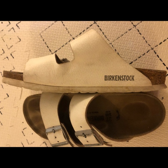 Birkenstock’s white leather slides - Picture 8 of 10